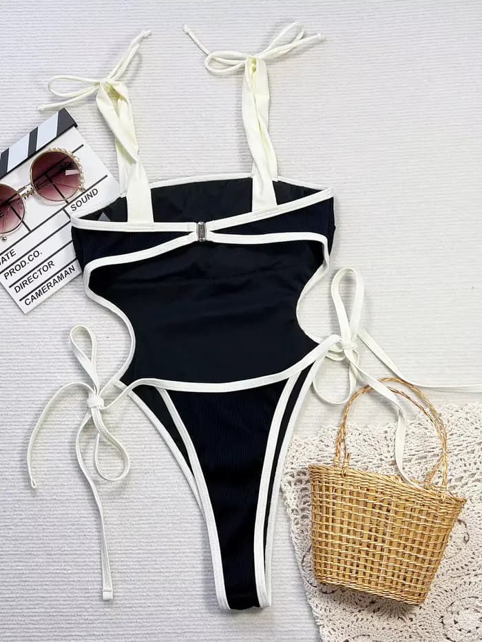 Maillot de bain une pièce noir avec bordure blanche pour femmes