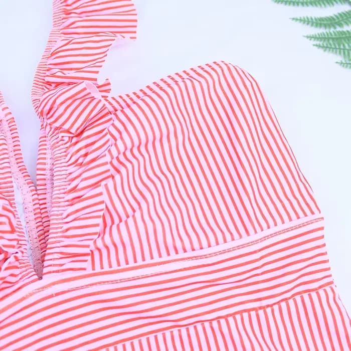 Rouge à volants une pièce maillot de bain col en V profond maillots
