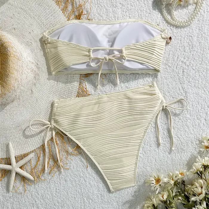 Maillot de bain vintage noir à bretelles croisées, dos nu, avec bordure étoilée, style bohème pour femme, idéal pour les vacances et la plage