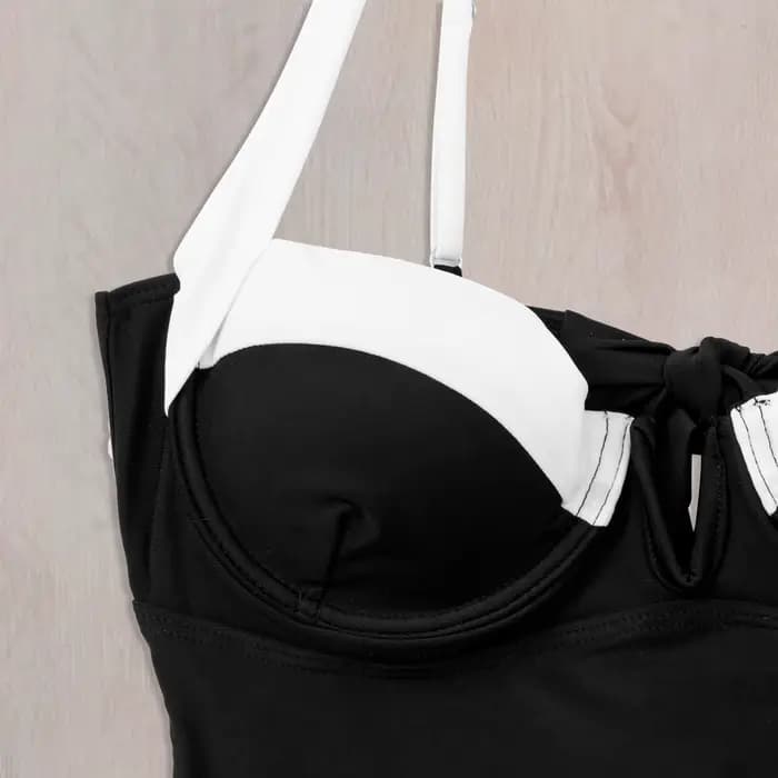 Maillot de bain une pièce sexy noir et blanc patchwork avec armatures
