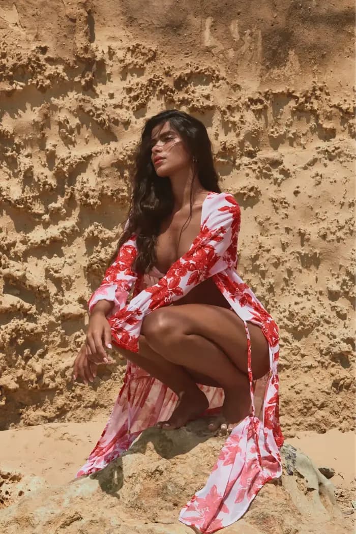 2026 Sexy Ensemble de maillot de bain micro bikini 3 pièces pour femme avec jupe en maille et laçage