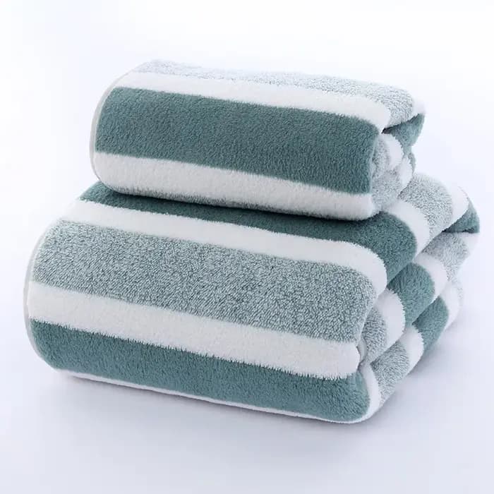 Serviette de bain épaisse, forte absorption d'eau et séchage rapide, ne perd pas ses poils, durable, ultra douce - Très adaptée aux familles et aux plages.