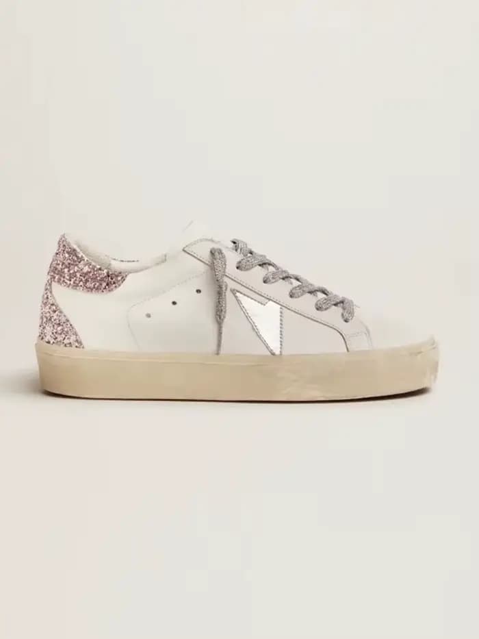 Chaussures de basket usagées avec amortissement pour l'absorption des chocs