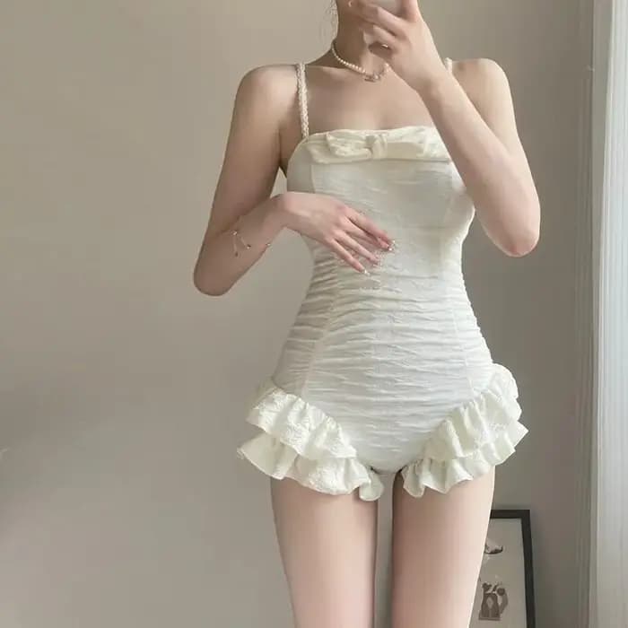 Maillot de bain mignon et conservateur pour femmes