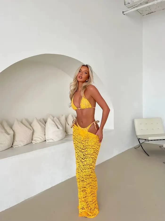 Sexy dentelle 3 pièces Bikini avec jupe licou femmes dentelle soutien-gorge maillot de bain maillot