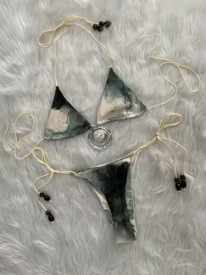 Nouveau maillot de bain deux pièces avec bretelles au cou, style sexy et audacieux pour les vacances