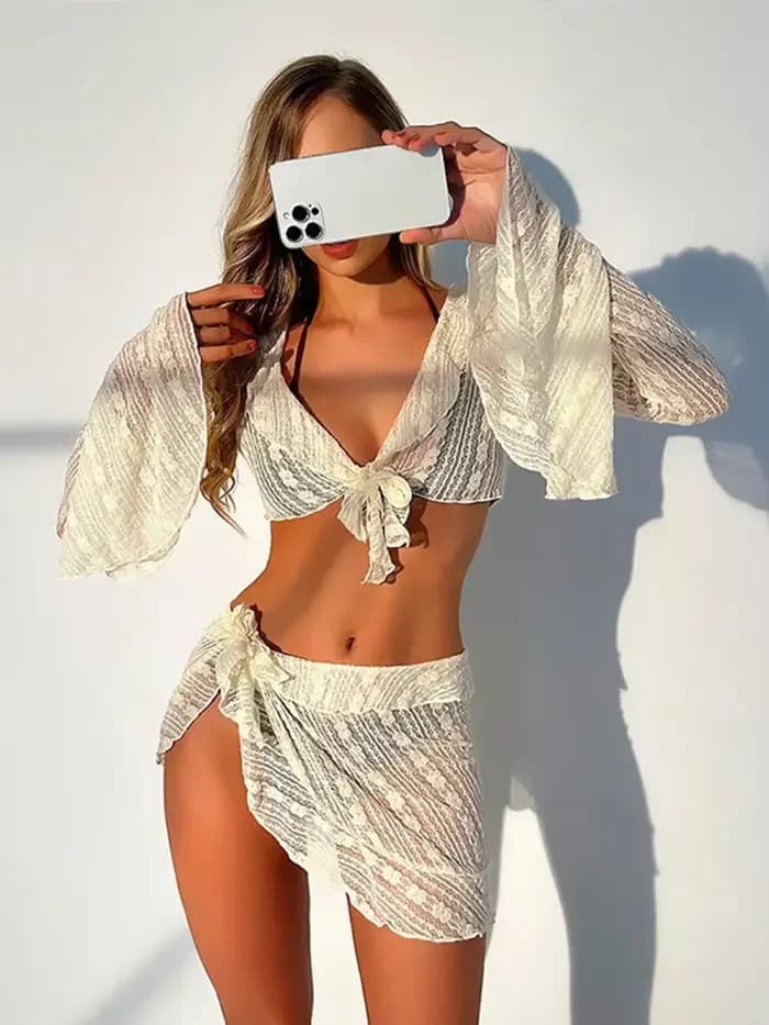 Maille Bikini quatre pièces ensemble pour femmes Lingerie Sexy à lacets Transparent hanche paquet jupe tenues 2025 été Chic dame plage ensemble