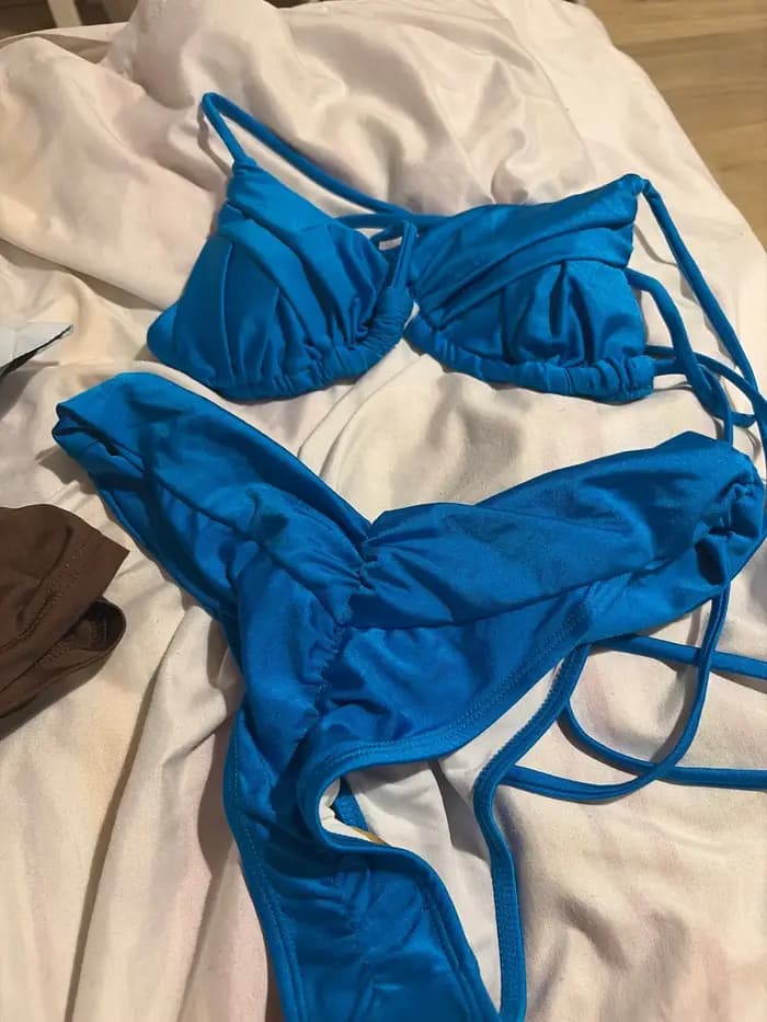 Sexy plis Bikini ensemble solide Micro Bikinis femmes maillot de bain femme Triangle maillots