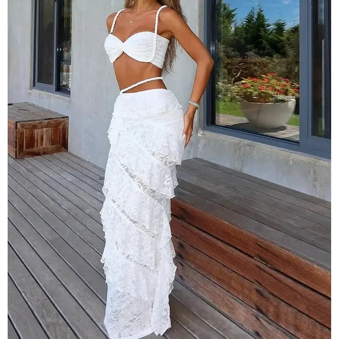 Ensemble bikini en dentelle pour femme, maillot de bain sexy uni, micro bikini à volants irréguliers, jupe longue de plage, nouvelle collection 2026, tenue de plage 3 pièces
