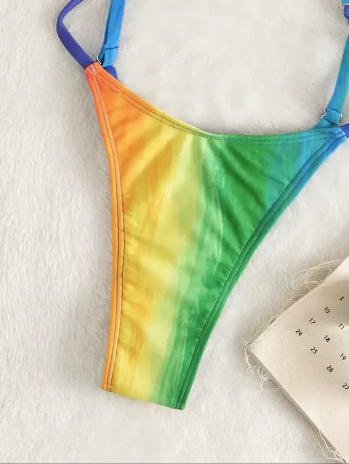 Sexy évider une pièce maillot de bain 2025 nouveau dégradé de couleur maillots de bain femmes string Monokini croisé pansement maillot de bain Mujer
