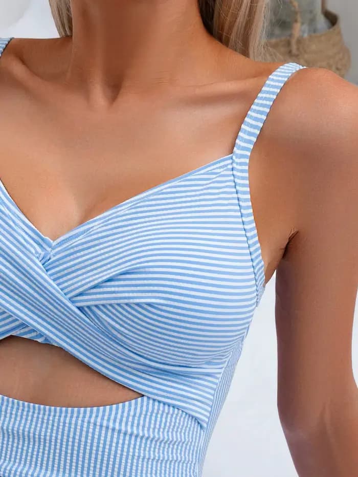 Vintage bleu ciel rayé une pièce maillot de bain 2026 femmes évider croix mince ventre contrôle maillots de bain plage vacances maillot de bain