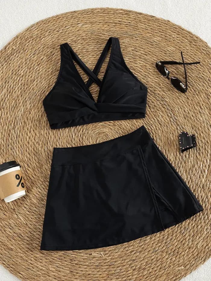 Ensemble bikini noir torsadé sur le devant pour femme avec jupe